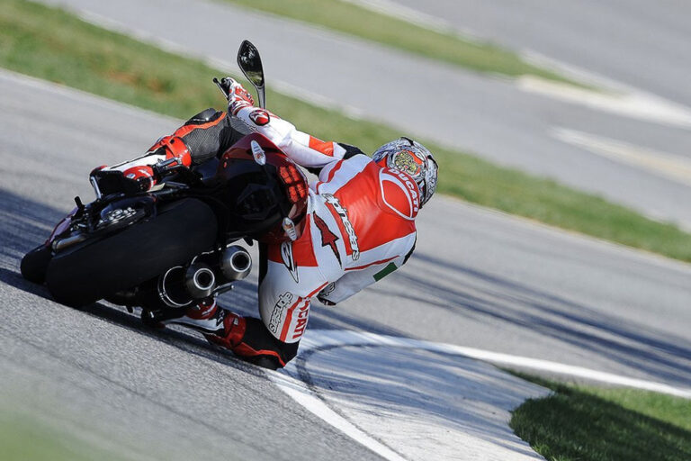 ascari-pit-motorcycle-2