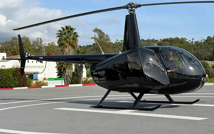 Vuelo de demostración de HeliAir Marbella