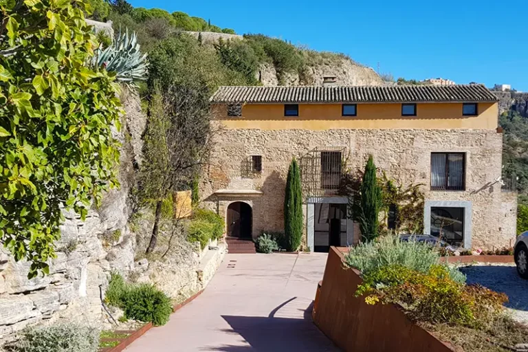 Heliair Marbella - Ronda Winery - Descalzos Viejos